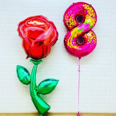 8 марта роза-гигант 1,5 метра